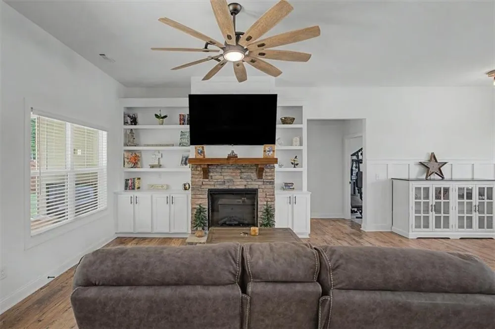 348 Barnwood Drive Rockmart, GA 30153