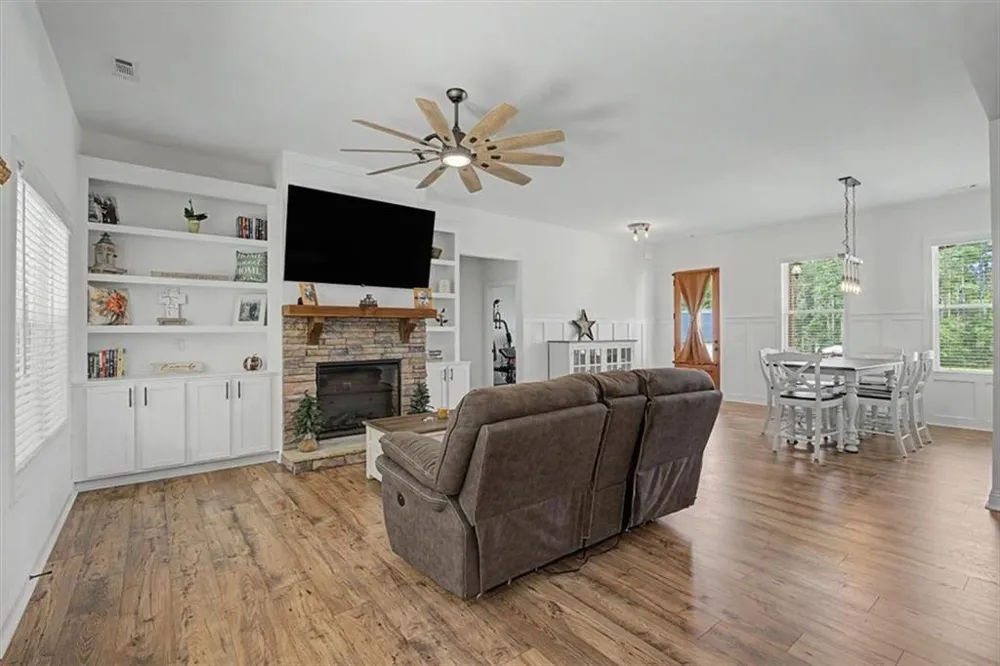 348 Barnwood Drive Rockmart, GA 30153