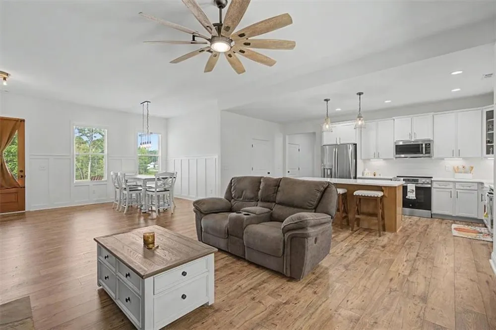 348 Barnwood Drive Rockmart, GA 30153