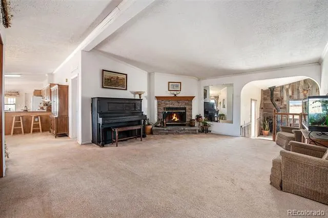 2832 County Road 20 Longmont, CO 80504