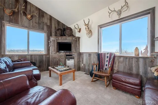 2832 County Road 20 Longmont, CO 80504