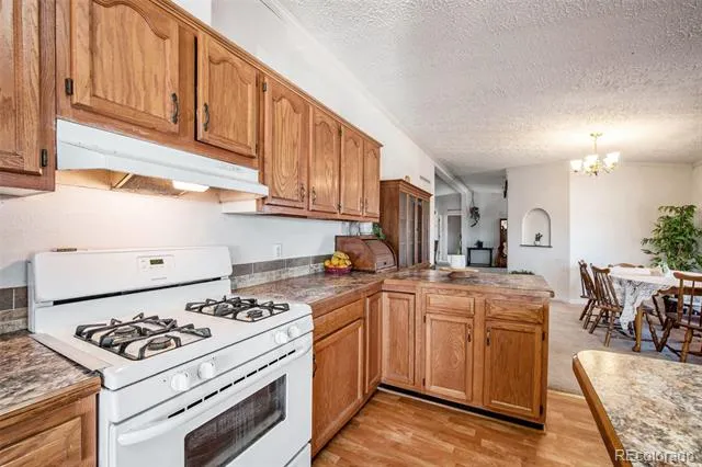 2832 County Road 20 Longmont, CO 80504