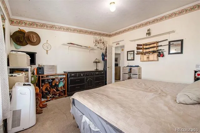 2832 County Road 20 Longmont, CO 80504