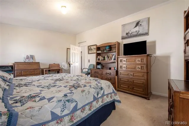 2832 County Road 20 Longmont, CO 80504