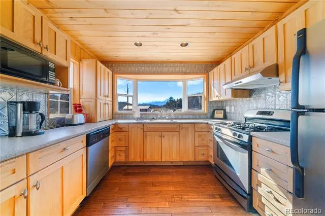 7200 State Highway 69 Cotopaxi, CO 81223