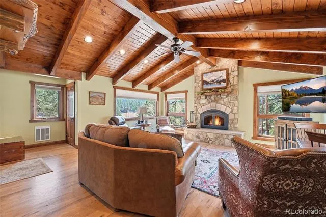 89 Ranch View Florissant, CO 80816