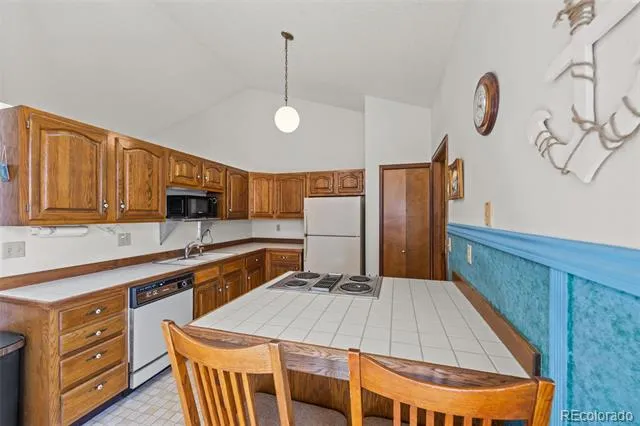 6512 Foxdale Circle Colorado Springs, CO 80919