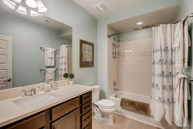 10068 Town Ridge Lane Lone Tree, CO 80124