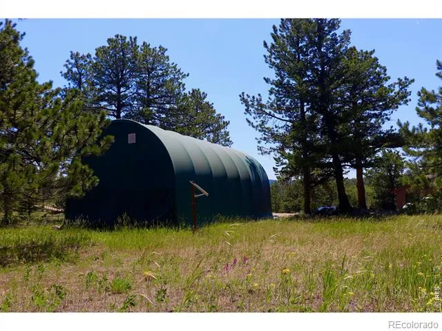 636 Ranch Road Ward, CO 80481
