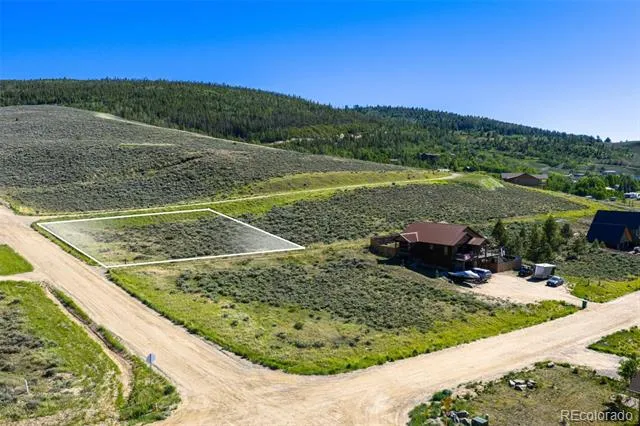521 E Ridgeway Avenue Hot Sulphur Springs, CO 80451