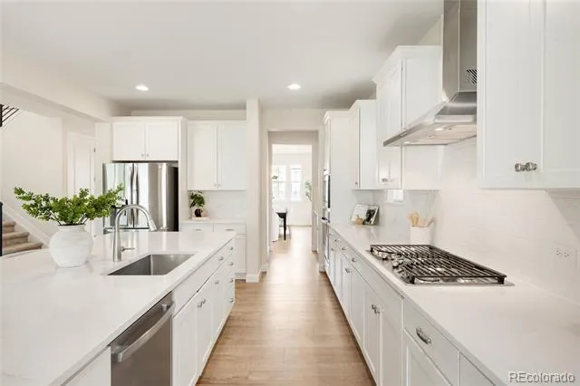 7110 S White Crow Way Aurora, CO 80016