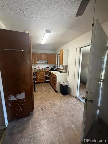 4221 E 69th Place Commerce City, CO 80022