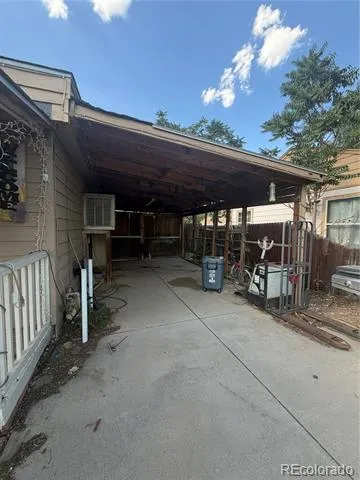4221 E 69th Place Commerce City, CO 80022