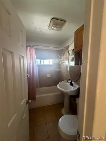 4221 E 69th Place Commerce City, CO 80022