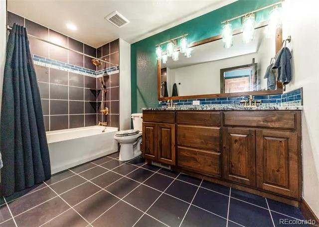 1922 Sunshine Peak Drive Loveland, CO 80538