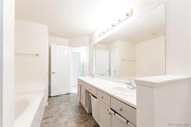 8386 S Garland Way Littleton, CO 80128