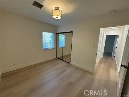 6837 Oak Park Avenue Lake Balboa, CA 91406