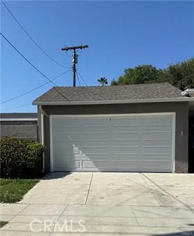 6837 Oak Park Avenue Lake Balboa, CA 91406