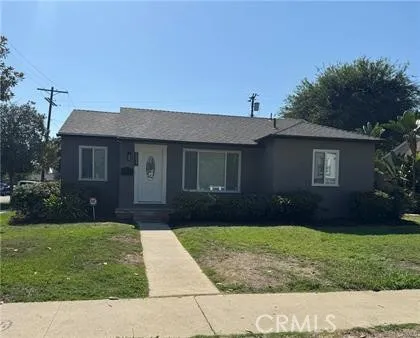 6837 Oak Park Avenue Lake Balboa, CA 91406