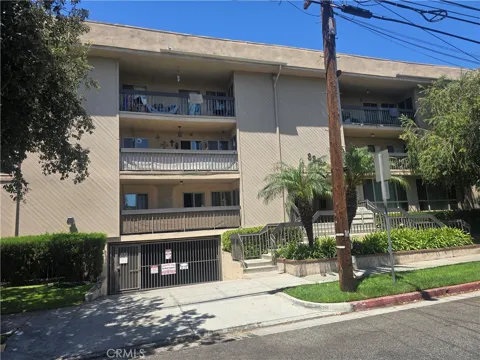 335 Adams #106