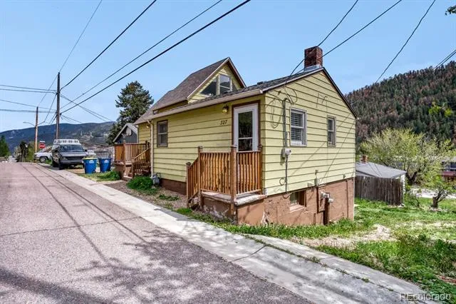 327 Virginia Street Idaho Springs, CO 80452