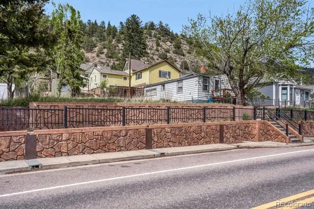 327 Virginia Street Idaho Springs, CO 80452
