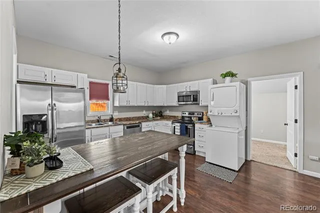 322 Nichols Court Colorado Springs, CO 80905