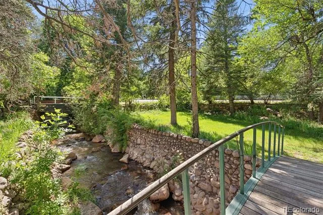 1515 W Cheyenne Road Colorado Springs, CO 80906