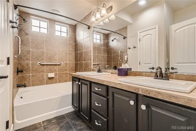5426 Espana Court Denver, CO 80249