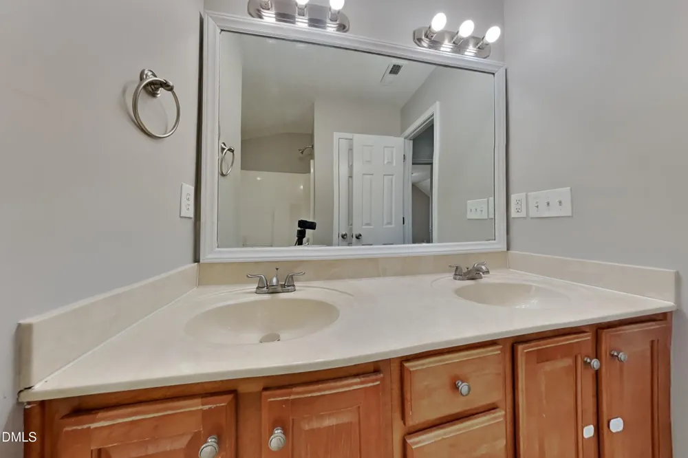 308 Collinsworth Drive Clayton, NC 27527
