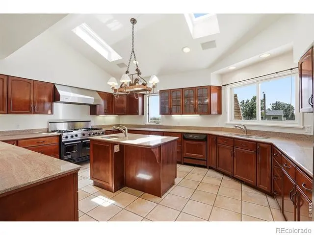 677 County Road 18 Longmont, CO 80504