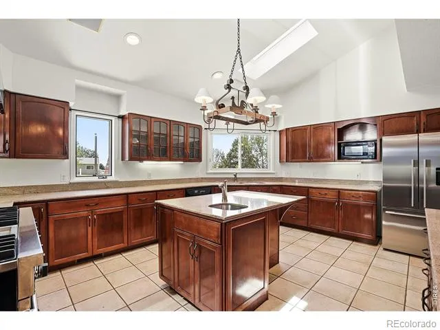 677 County Road 18 Longmont, CO 80504
