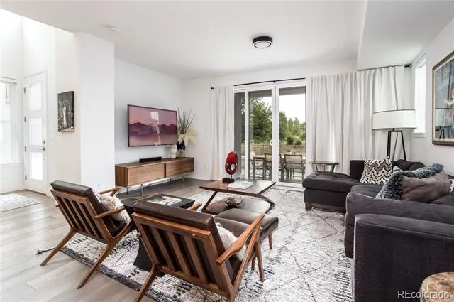43 S Oneida Court Denver, CO 80230