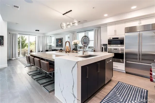 43 S Oneida Court Denver, CO 80230