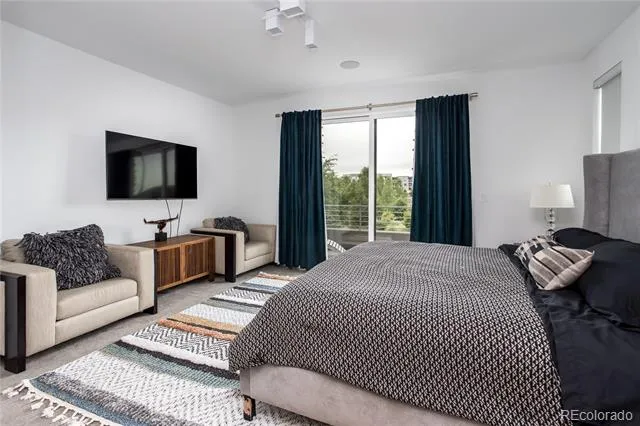 43 S Oneida Court Denver, CO 80230