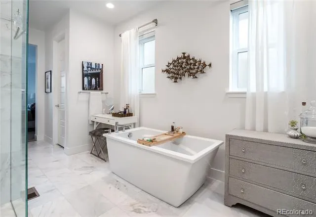 43 S Oneida Court Denver, CO 80230