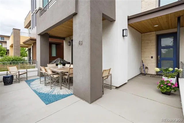 43 S Oneida Court Denver, CO 80230