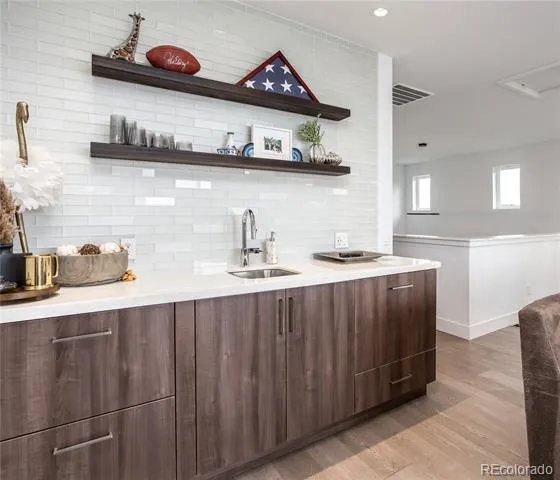 43 S Oneida Court Denver, CO 80230