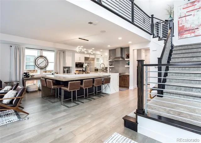 43 S Oneida Court Denver, CO 80230