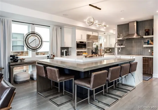 43 S Oneida Court Denver, CO 80230