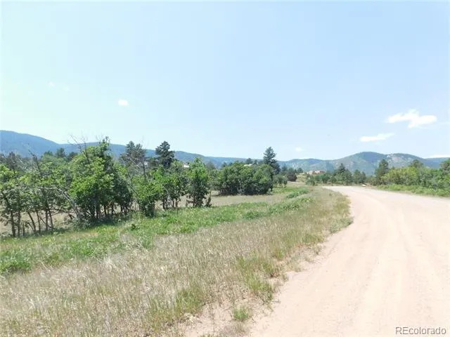 5980 Country Club Drive Larkspur, CO 80118