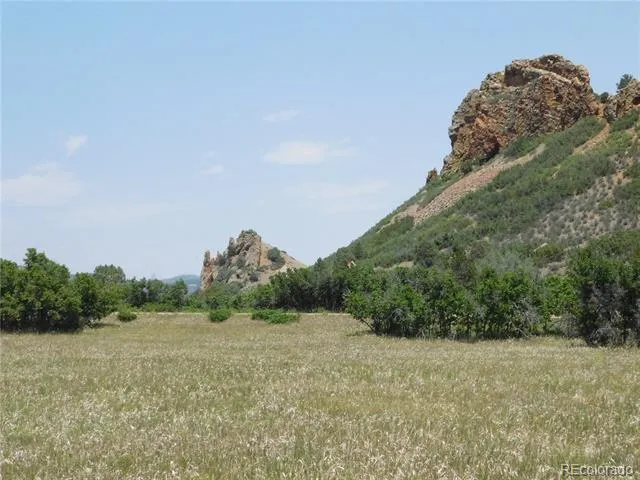 5980 Country Club Drive Larkspur, CO 80118