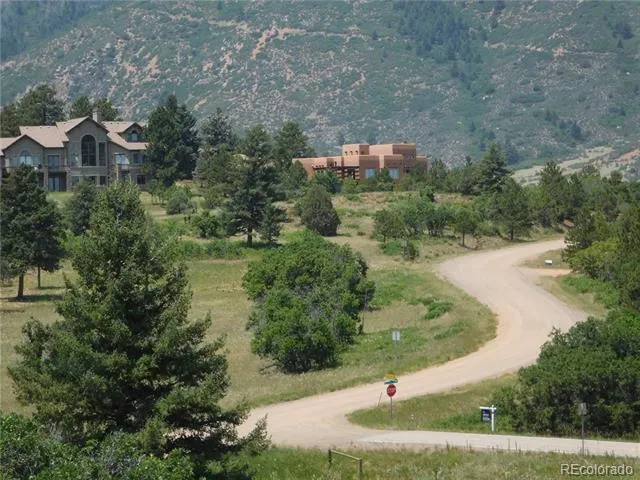 5980 Country Club Drive Larkspur, CO 80118