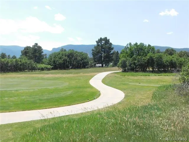 5980 Country Club Drive Larkspur, CO 80118