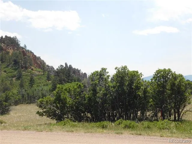 5980 Country Club Drive Larkspur, CO 80118