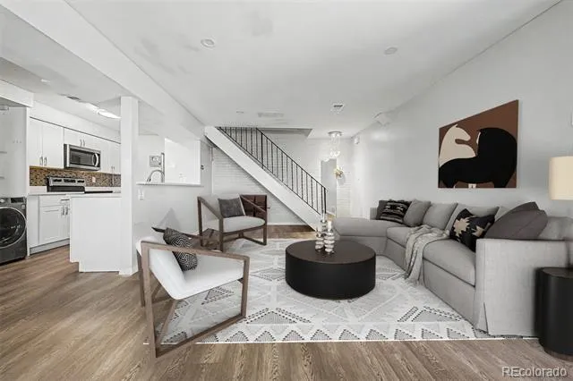 1182 S Eagle Circle #B Aurora, CO 80012