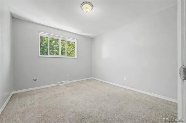 1182 S Eagle Circle #B Aurora, CO 80012
