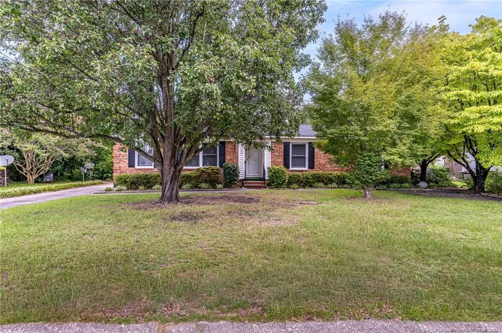 1501 Skycrest Drive Fayetteville, NC 28304