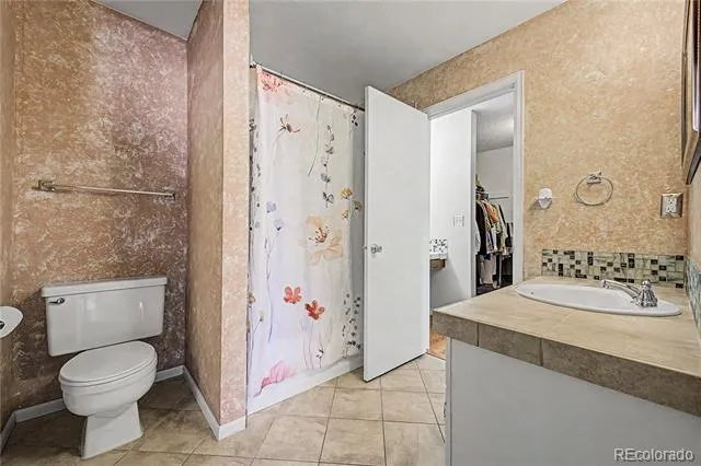 1739 W 102nd Avenue Denver, CO 80260