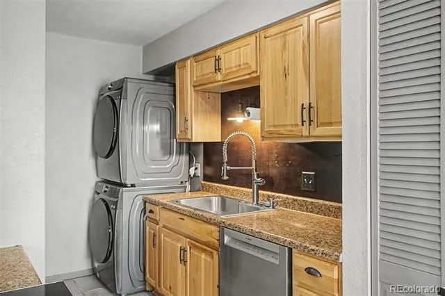 7309 W Hampden Avenue #203 Lakewood, CO 80227